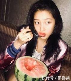 吃瓜小三摄影图片,揭秘吃瓜小三的摄影瞬间
