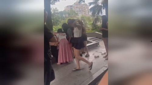 精神小妹打架吃瓜,精神小妹的打架吃瓜记